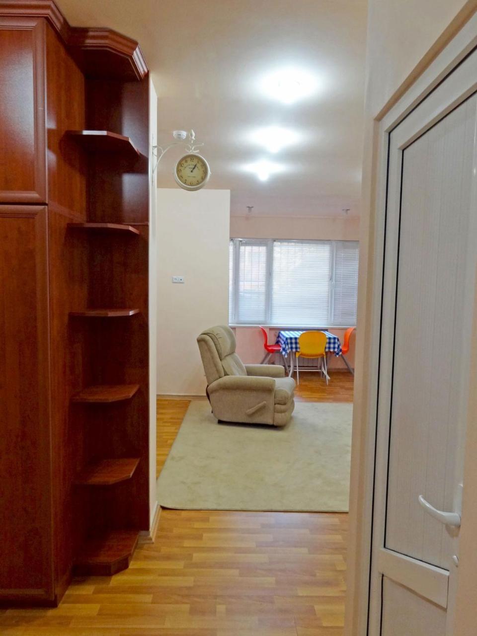 Apartment In The Center Of Yerevan By The Republic Square Kültér fotó